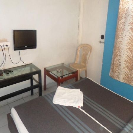 Hotel Abhishek Nashik Exterior photo